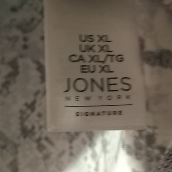 Jones New York signature xl top. NWOT🔹FIRM🔹 - Picture 3 of 8